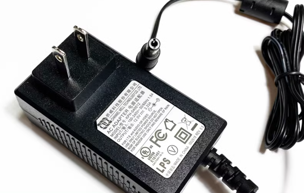 *Brand NEW*CWT 12V 3.33A AC Adapter KPH-040012 Power Supply - Click Image to Close