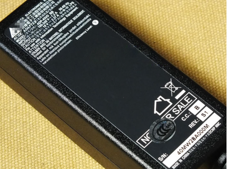 *Brand NEW*Delta 19V 2.37A 45W AC Adapter ADP-45VD BB 4*1.5mm Power Supply - Click Image to Close