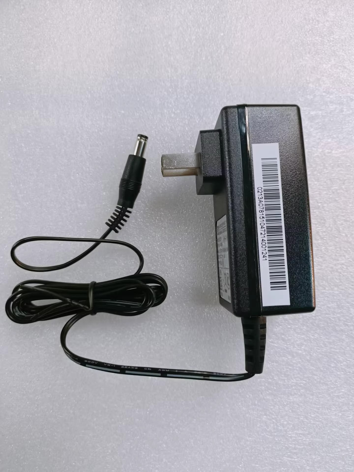 *Brand NEW* CWT 12V 1.5A AC DC ADAPTHE KPD-018F POWER Supply