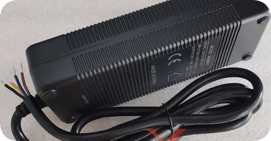 *Brand NEW*GM250-2001000-F GVE 20V 10A power adapter universal 20V 9A 8A7.5A 6A 5A DC DC four-wire 4