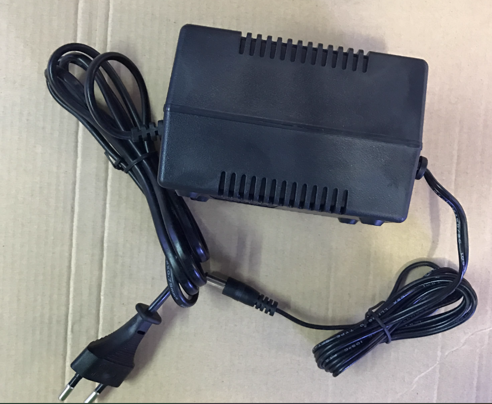 *Brand NEW*220V YDF-243500 AC24V 3500mA AC Adapter Power Supply